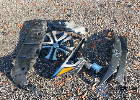 2025 Toyota Corolla Fx z USA, uszkodzony, nr VIN 5YFB4MCE5SP228676